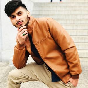 Meet your Posher, Bilal